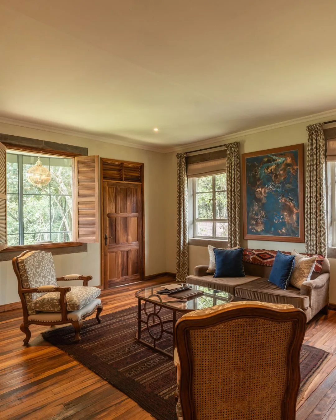 Giraffe Manor, image 2