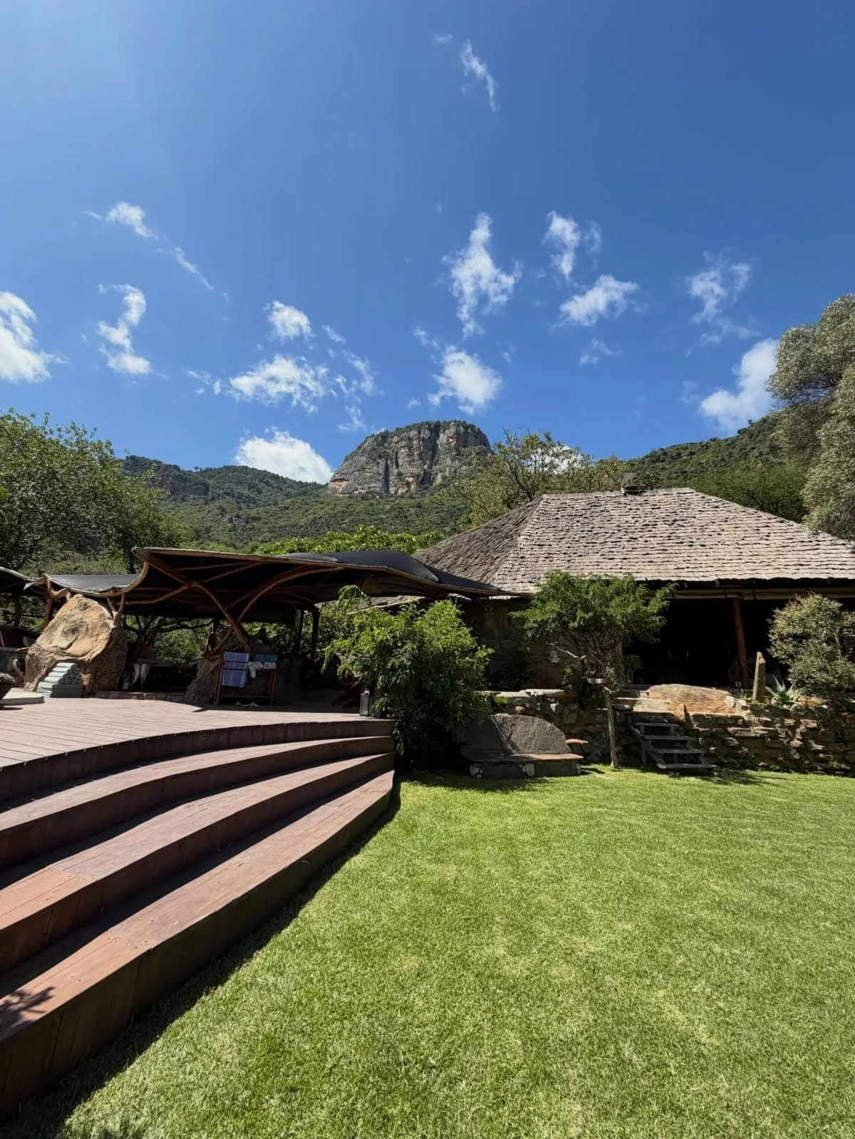 Desert Rose Lodge, image 2